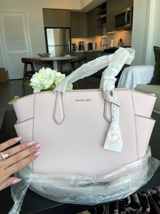 Michael Kors Handbags - MICHAEL KORS Marilyn Medium Saffiano Leather Tote Bag